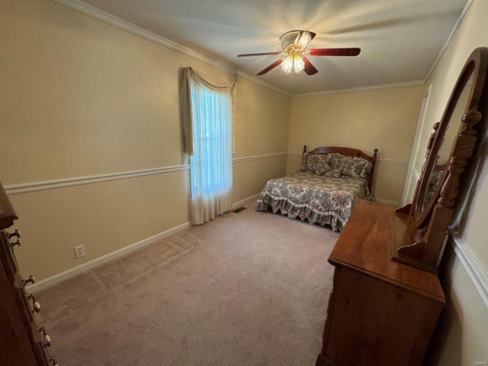 1301 Douglas, Malden, Missouri 63863, 3 Bedrooms Bedrooms, 8 Rooms Rooms,2 BathroomsBathrooms,Residential,For Sale,Douglas,MAR25015938