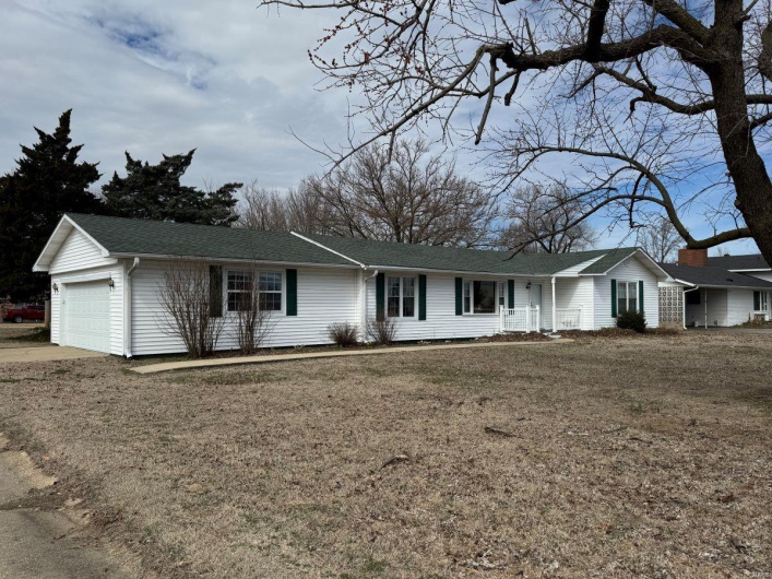 1301 Douglas, Malden, Missouri 63863, 3 Bedrooms Bedrooms, 8 Rooms Rooms,2 BathroomsBathrooms,Residential,For Sale,Douglas,MAR25015938