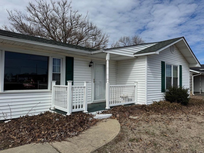 1301 Douglas, Malden, Missouri 63863, 3 Bedrooms Bedrooms, 8 Rooms Rooms,2 BathroomsBathrooms,Residential,For Sale,Douglas,MAR25015938