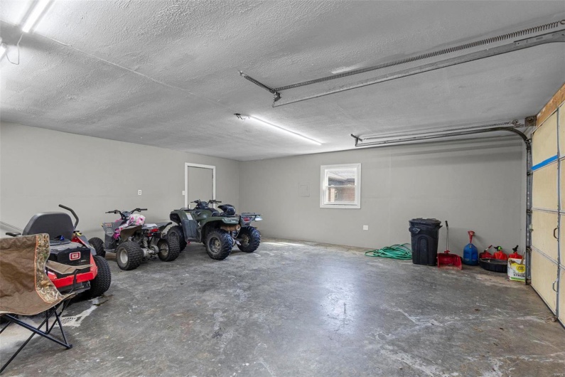 21527 Road 403, Kennett, Missouri 63857, 3 Bedrooms Bedrooms, 10 Rooms Rooms,2 BathroomsBathrooms,Residential,For Sale,Road 403,MAR25015961