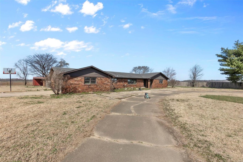 21527 Road 403, Kennett, Missouri 63857, 3 Bedrooms Bedrooms, 10 Rooms Rooms,2 BathroomsBathrooms,Residential,For Sale,Road 403,MAR25015961