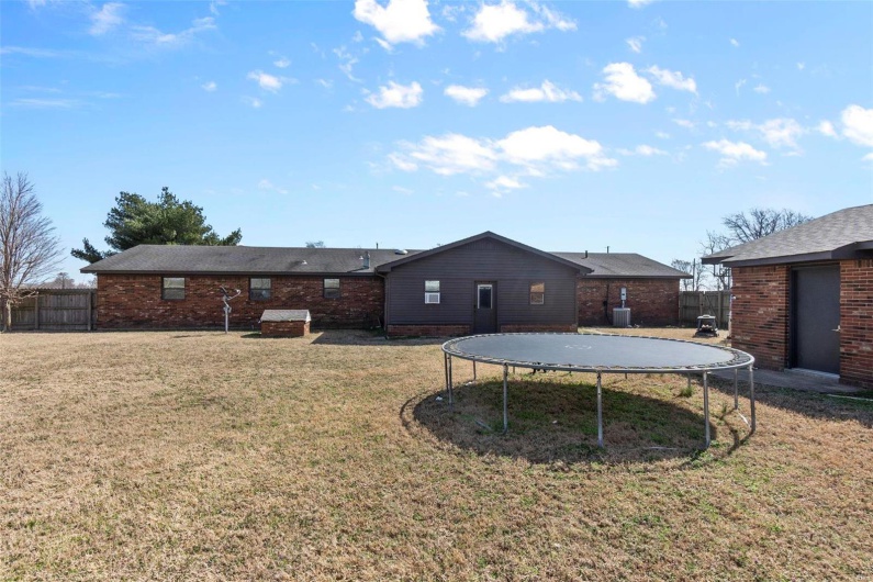 21527 Road 403, Kennett, Missouri 63857, 3 Bedrooms Bedrooms, 10 Rooms Rooms,2 BathroomsBathrooms,Residential,For Sale,Road 403,MAR25015961
