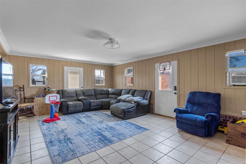 21527 Road 403, Kennett, Missouri 63857, 3 Bedrooms Bedrooms, 10 Rooms Rooms,2 BathroomsBathrooms,Residential,For Sale,Road 403,MAR25015961