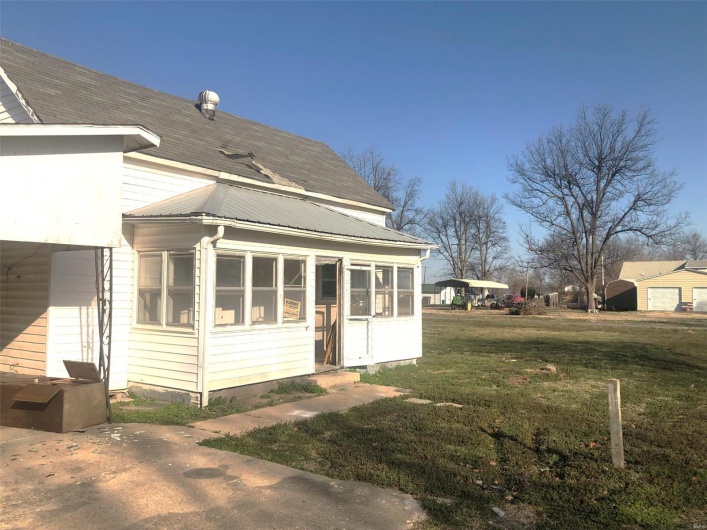 308 Taylor Street, Essex, Missouri 63846, 2 Bedrooms Bedrooms, 6 Rooms Rooms,1 BathroomBathrooms,Residential,For Sale,Taylor,MAR25016030