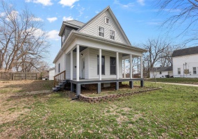 304 Morgan Street, Jackson, Missouri 63755, 3 Bedrooms Bedrooms, 10 Rooms Rooms,2 BathroomsBathrooms,Residential,For Sale,Morgan,MAR25016010