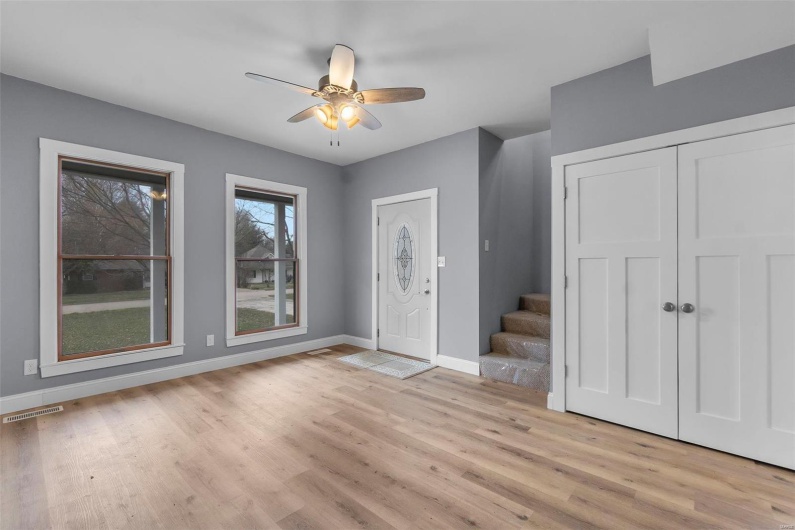 304 Morgan Street, Jackson, Missouri 63755, 3 Bedrooms Bedrooms, 10 Rooms Rooms,2 BathroomsBathrooms,Residential,For Sale,Morgan,MAR25016010
