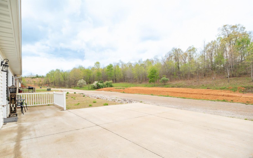 114 Mayson Lane, Poplar Bluff, Missouri 63901, 3 Bedrooms Bedrooms, 7 Rooms Rooms,2 BathroomsBathrooms,Residential,For Sale,Mayson,MAR24058171