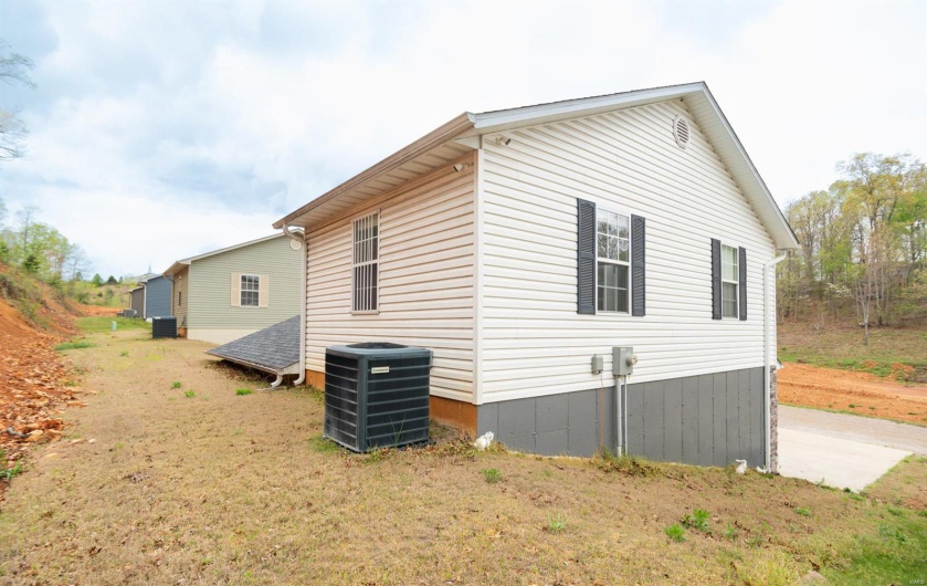 114 Mayson Lane, Poplar Bluff, Missouri 63901, 3 Bedrooms Bedrooms, 7 Rooms Rooms,2 BathroomsBathrooms,Residential,For Sale,Mayson,MAR24058171