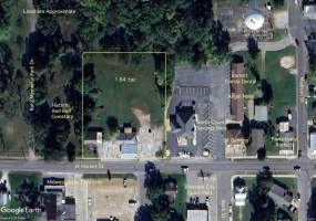 425 W Market St, Red Bud, Illinois 62278, ,Commercial Sale,For Sale,W Market St,MAR25015264
