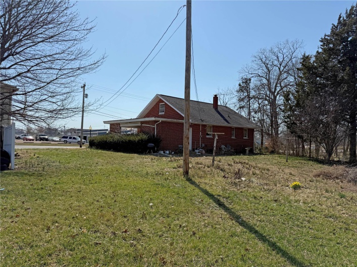 425 W Market St, Red Bud, Illinois 62278, ,Commercial Sale,For Sale,W Market St,MAR25015264