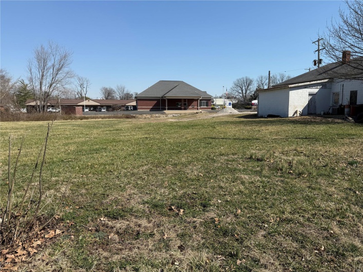 425 W Market St, Red Bud, Illinois 62278, ,Commercial Sale,For Sale,W Market St,MAR25015264