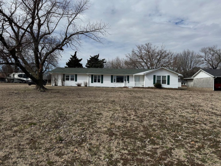 1301 Douglas, Malden, Missouri 63863, ,Commercial Sale,For Sale,Douglas,MAR25015946