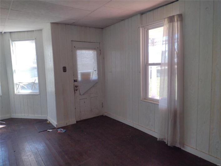 411 Desloge Drive, Desloge, Missouri 63601, 3 Bedrooms Bedrooms, 7 Rooms Rooms,1 BathroomBathrooms,Residential,For Sale,Desloge,MAR25016375