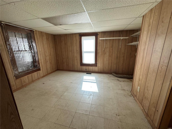 104 Selma Street, Sikeston, Missouri 63801, 2 Bedrooms Bedrooms, 5 Rooms Rooms,1 BathroomBathrooms,Residential,For Sale,Selma,MAR25016400
