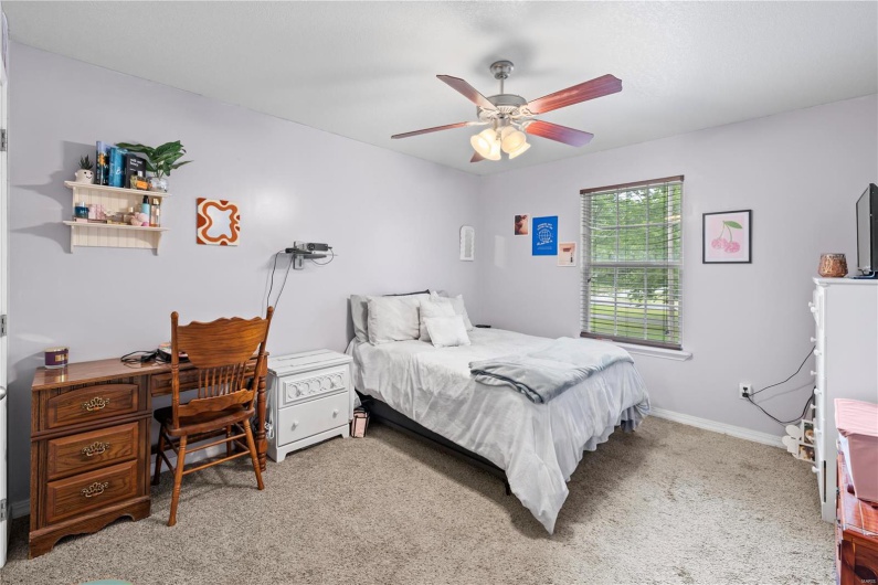 975 Sunny Valley Lane, Poplar Bluff, Missouri 63901, 3 Bedrooms Bedrooms, 8 Rooms Rooms,2 BathroomsBathrooms,Residential,For Sale,Sunny Valley Lane,MAR25016417