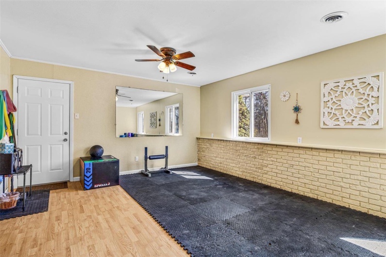 1591 N St. Francois Road, Bonne Terre, Missouri 63628, 3 Bedrooms Bedrooms, 8 Rooms Rooms,2 BathroomsBathrooms,Residential,For Sale,N St. Francois,MAR25015359