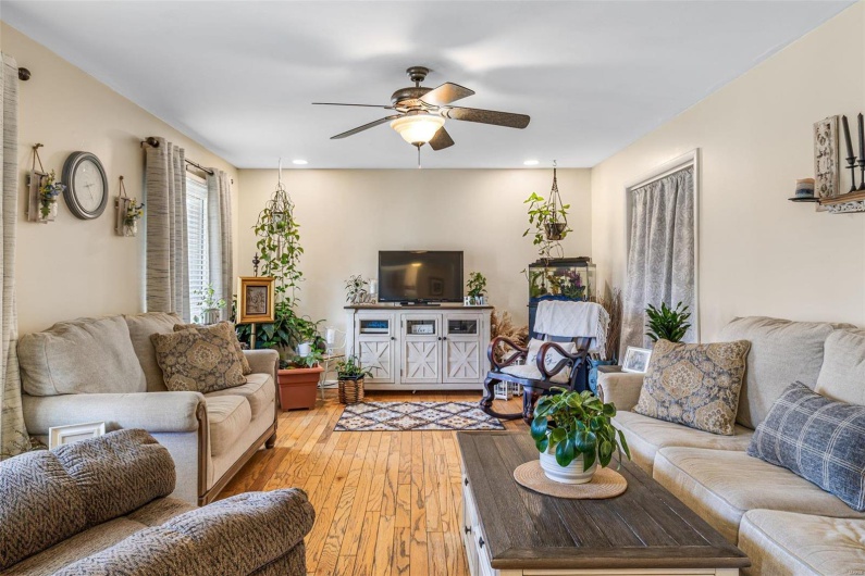 1591 N St. Francois Road, Bonne Terre, Missouri 63628, 3 Bedrooms Bedrooms, 8 Rooms Rooms,2 BathroomsBathrooms,Residential,For Sale,N St. Francois,MAR25015359