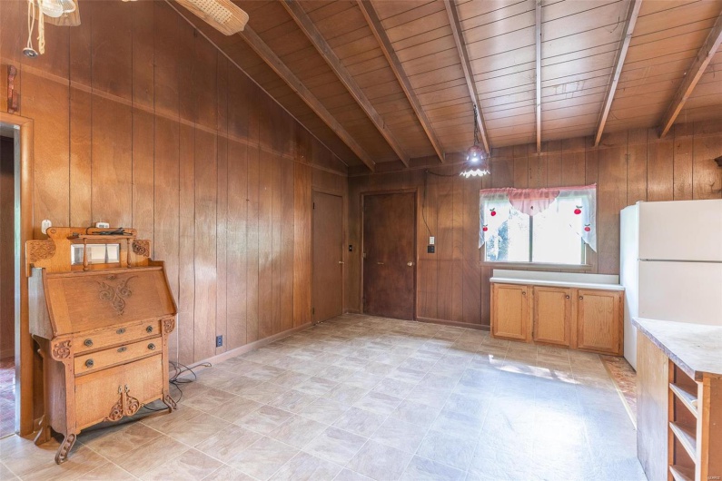 607 county road 423, Poplar Bluff, Missouri 63901, 3 Bedrooms Bedrooms, 4 Rooms Rooms,1 BathroomBathrooms,Residential,For Sale,county road 423,MAR23031545