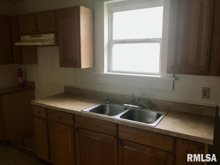 1912 Hortense Street, Murphysboro, Illinois 62966, 2 Bedrooms Bedrooms, 0 ,1 BathroomBathrooms,Residential,For Sale,Hortense,0,RMAEB450757