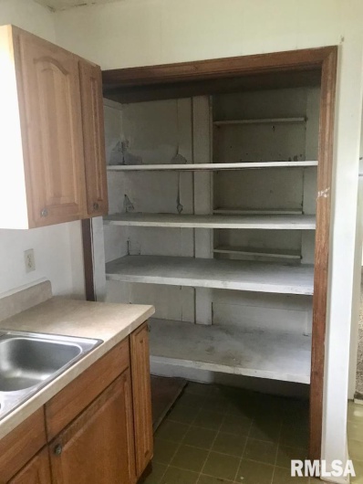 1912 Hortense Street, Murphysboro, Illinois 62966, 2 Bedrooms Bedrooms, 0 ,1 BathroomBathrooms,Residential,For Sale,Hortense,0,RMAEB450757