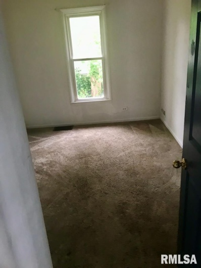 1521 GRACE Street, Murphysboro, Illinois 62966, 3 Bedrooms Bedrooms, 0 ,1 BathroomBathrooms,Residential,For Sale,GRACE,0,RMAEB450625