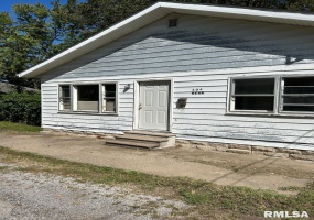 604 9TH Street, Murphysboro, Illinois 62966, 2 Bedrooms Bedrooms, 0 ,1 BathroomBathrooms,Residential,For Sale,9TH,0,RMAEB450636