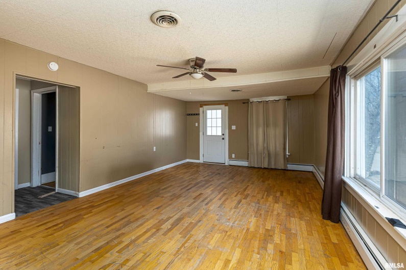 1500 TYLER Street, Herrin, Illinois 62948, 3 Bedrooms Bedrooms, 0 ,2 BathroomsBathrooms,Residential,For Sale,TYLER,0,RMAQC4261434