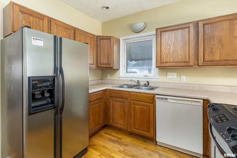 1500 TYLER Street, Herrin, Illinois 62948, 3 Bedrooms Bedrooms, 0 ,2 BathroomsBathrooms,Residential,For Sale,TYLER,0,RMAQC4261434