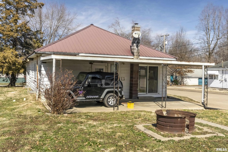 1500 TYLER Street, Herrin, Illinois 62948, 3 Bedrooms Bedrooms, 0 ,2 BathroomsBathrooms,Residential,For Sale,TYLER,0,RMAQC4261434