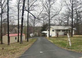 204 Wayne 521, Wappapello, Missouri 63966, 4 Bedrooms Bedrooms, 10 Rooms Rooms,2 BathroomsBathrooms,Residential,For Sale,Wayne 521,MAR25016663