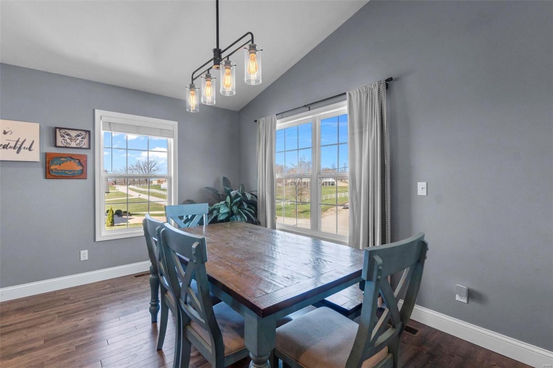 602 County Road 441, Jackson, Missouri 63755, 5 Bedrooms Bedrooms, 5 Rooms Rooms,3 BathroomsBathrooms,Residential,For Sale,County Road 441,MAR25016560