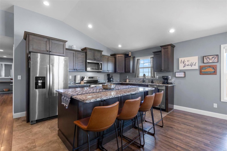 602 County Road 441, Jackson, Missouri 63755, 5 Bedrooms Bedrooms, 5 Rooms Rooms,3 BathroomsBathrooms,Residential,For Sale,County Road 441,MAR25016560