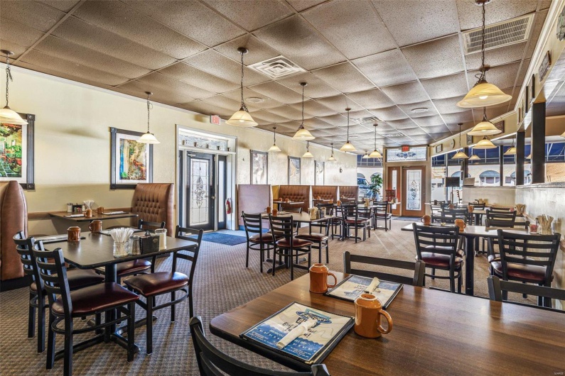 239 Main, Park Hills, Missouri 63601, ,Commercial Sale,For Sale,Main,MAR25016778