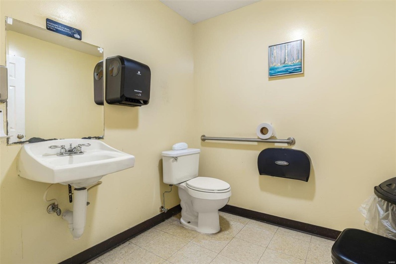 239 Main, Park Hills, Missouri 63601, ,Commercial Sale,For Sale,Main,MAR25016778