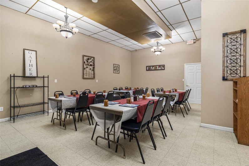 239 Main, Park Hills, Missouri 63601, ,Commercial Sale,For Sale,Main,MAR25016778