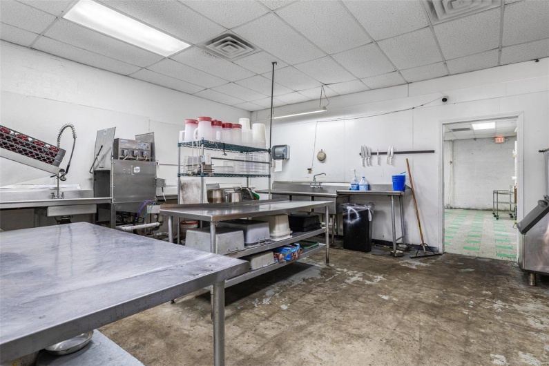 239 Main, Park Hills, Missouri 63601, ,Commercial Sale,For Sale,Main,MAR25016778