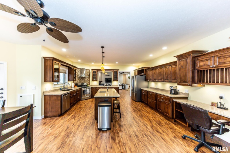 430 Wagon Creek Loop, Creal Springs, Illinois 62922, 6 Bedrooms Bedrooms, 0 ,6 BathroomsBathrooms,Residential,For Sale,Wagon Creek,0,RMAEB457182