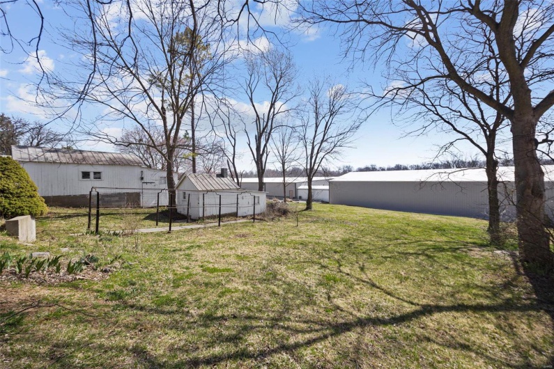 1052 Market Street, Ste Genevieve, Missouri 63670, 3 Bedrooms Bedrooms, 8 Rooms Rooms,2 BathroomsBathrooms,Residential,For Sale,Market,MAR25015886