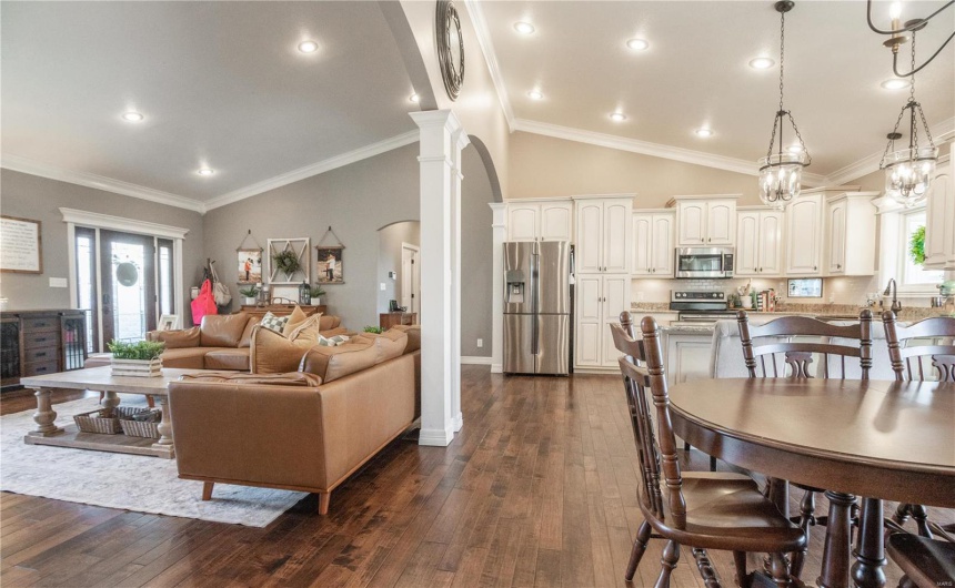 270 March Lane, Williamsville, Missouri 63967, 6 Bedrooms Bedrooms, 16 Rooms Rooms,3 BathroomsBathrooms,Residential,For Sale,March,MAR24072767