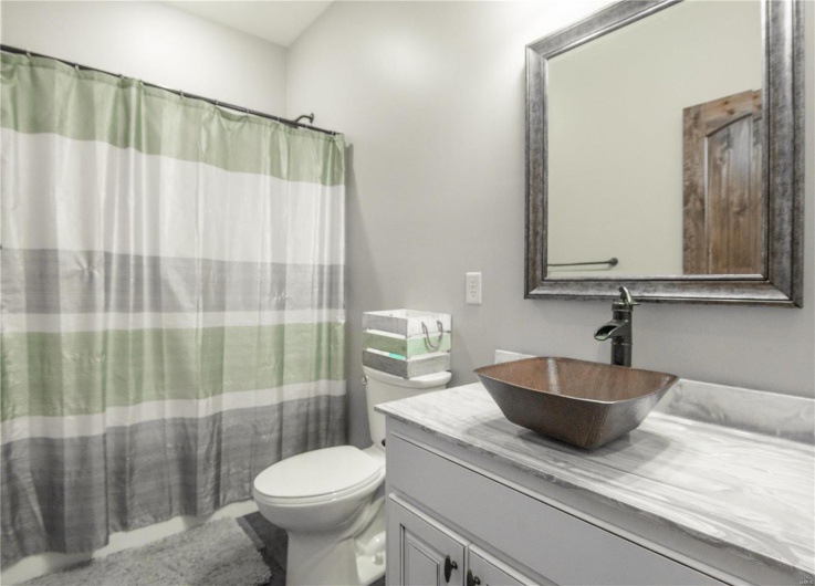 270 March Lane, Williamsville, Missouri 63967, 6 Bedrooms Bedrooms, 16 Rooms Rooms,3 BathroomsBathrooms,Residential,For Sale,March,MAR24072767