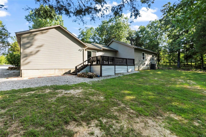 5057 Port Perry Drive, Perryville, Missouri 63775, 2 Bedrooms Bedrooms, 7 Rooms Rooms,1 BathroomBathrooms,Residential,For Sale,Port Perry,MAR25016871