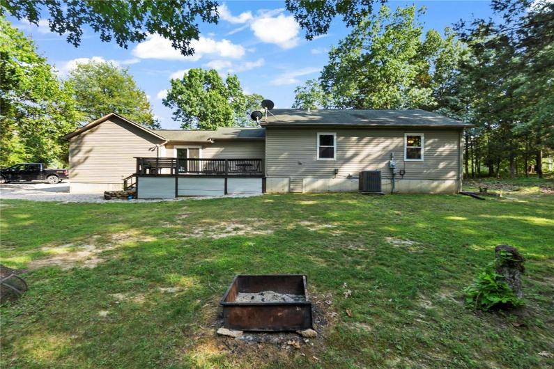 5057 Port Perry Drive, Perryville, Missouri 63775, 2 Bedrooms Bedrooms, 7 Rooms Rooms,1 BathroomBathrooms,Residential,For Sale,Port Perry,MAR25016871