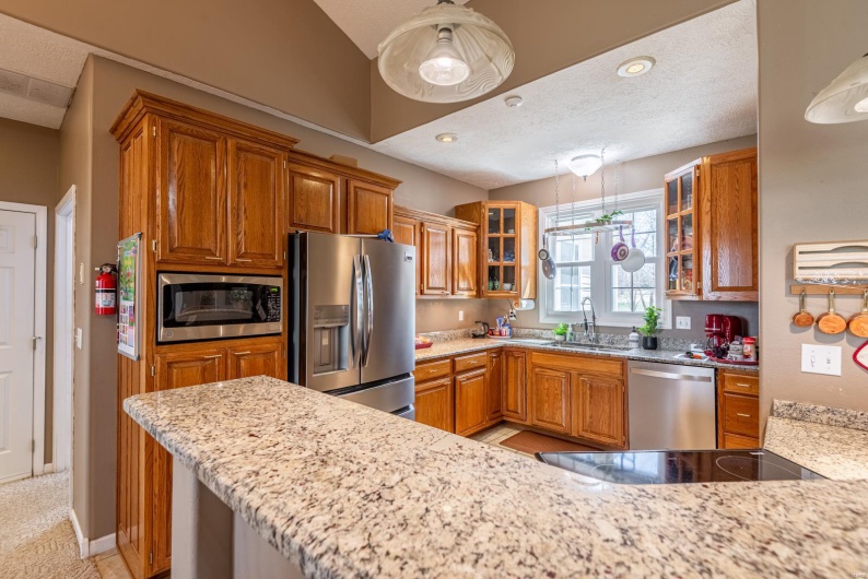 653 Pond Valley Drive, Belleview, Missouri 63623, 4 Bedrooms Bedrooms, 9 Rooms Rooms,3 BathroomsBathrooms,Residential,For Sale,Pond Valley,MAR25016694