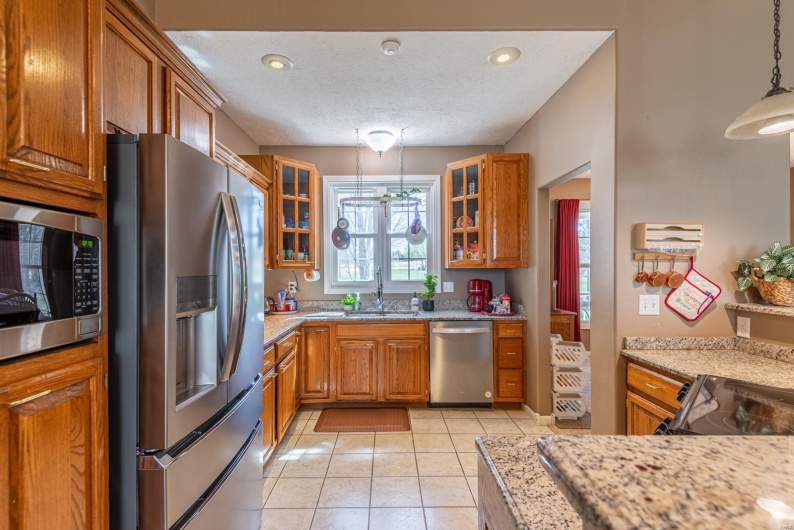 653 Pond Valley Drive, Belleview, Missouri 63623, 4 Bedrooms Bedrooms, 9 Rooms Rooms,3 BathroomsBathrooms,Residential,For Sale,Pond Valley,MAR25016694