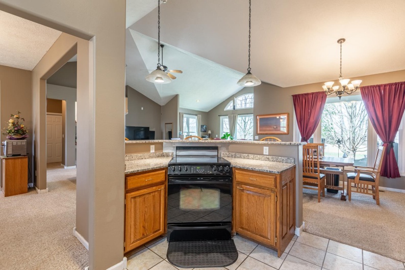 653 Pond Valley Drive, Belleview, Missouri 63623, 4 Bedrooms Bedrooms, 9 Rooms Rooms,3 BathroomsBathrooms,Residential,For Sale,Pond Valley,MAR25016694