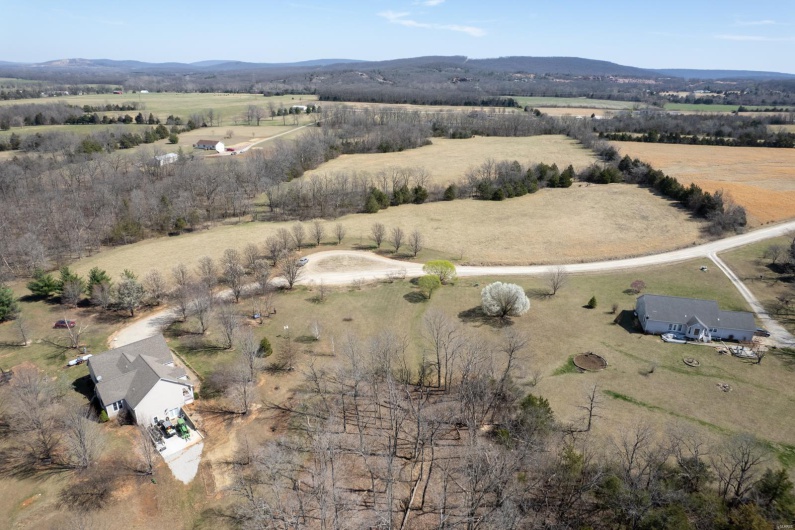 653 Pond Valley Drive, Belleview, Missouri 63623, 4 Bedrooms Bedrooms, 9 Rooms Rooms,3 BathroomsBathrooms,Residential,For Sale,Pond Valley,MAR25016694