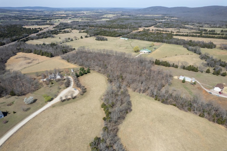 653 Pond Valley Drive, Belleview, Missouri 63623, 4 Bedrooms Bedrooms, 9 Rooms Rooms,3 BathroomsBathrooms,Residential,For Sale,Pond Valley,MAR25016694