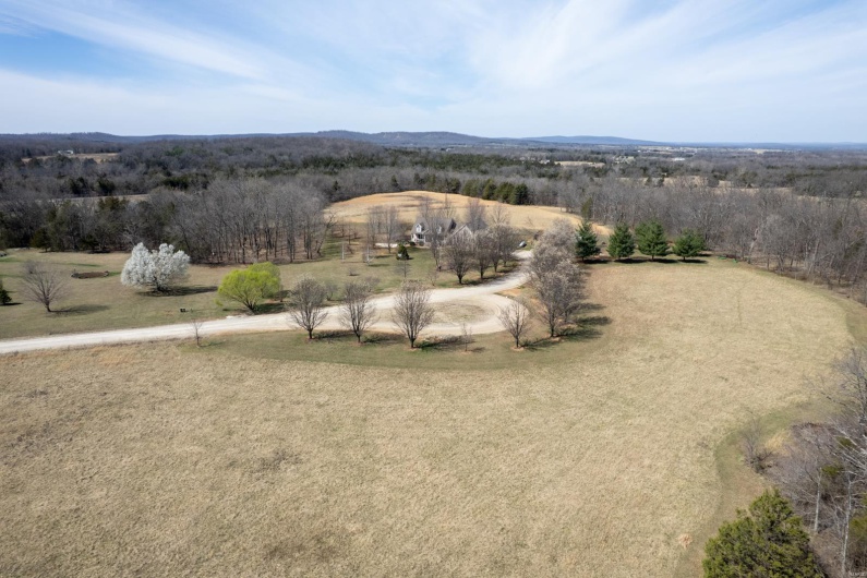 653 Pond Valley Drive, Belleview, Missouri 63623, 4 Bedrooms Bedrooms, 9 Rooms Rooms,3 BathroomsBathrooms,Residential,For Sale,Pond Valley,MAR25016694