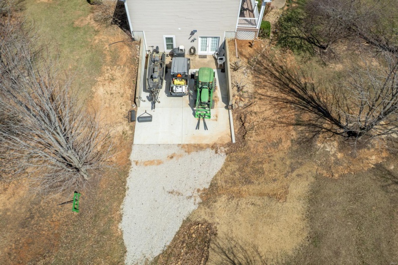 653 Pond Valley Drive, Belleview, Missouri 63623, 4 Bedrooms Bedrooms, 9 Rooms Rooms,3 BathroomsBathrooms,Residential,For Sale,Pond Valley,MAR25016694