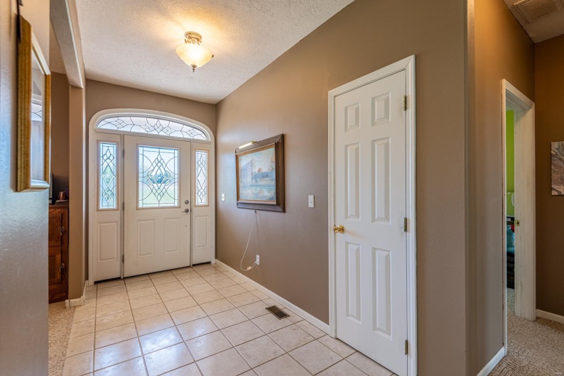 653 Pond Valley Drive, Belleview, Missouri 63623, 4 Bedrooms Bedrooms, 9 Rooms Rooms,3 BathroomsBathrooms,Residential,For Sale,Pond Valley,MAR25016694